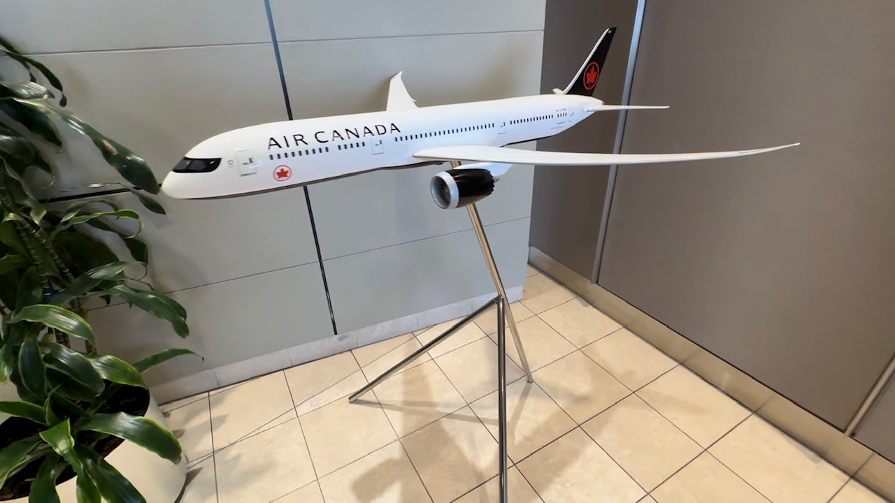 Photo of: Air Canada Model Airplane Boeing 787-Dreamliner