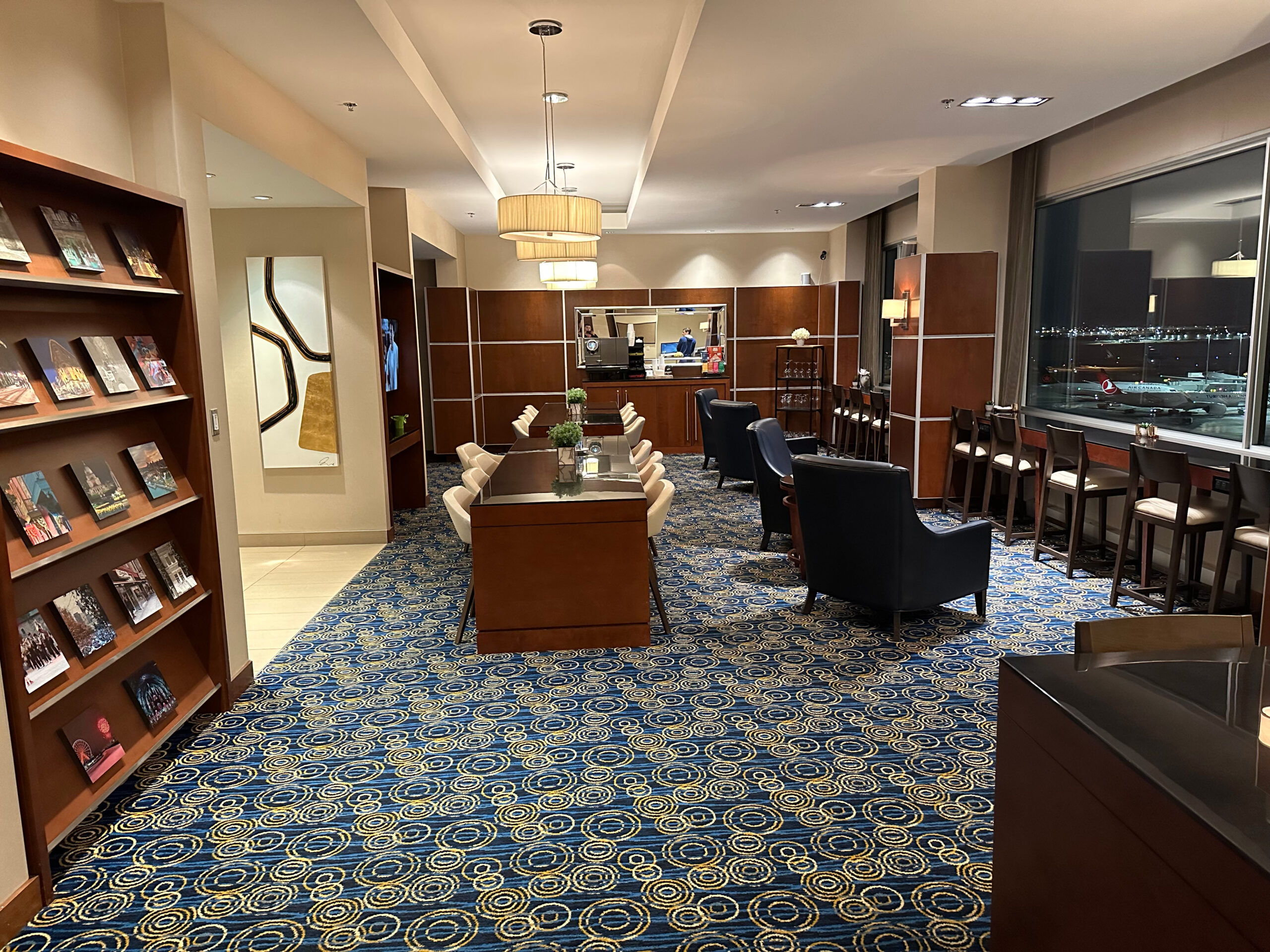 Photo of: Executive Lounge - Montreal Airport Marriott In-Terminal Hotel