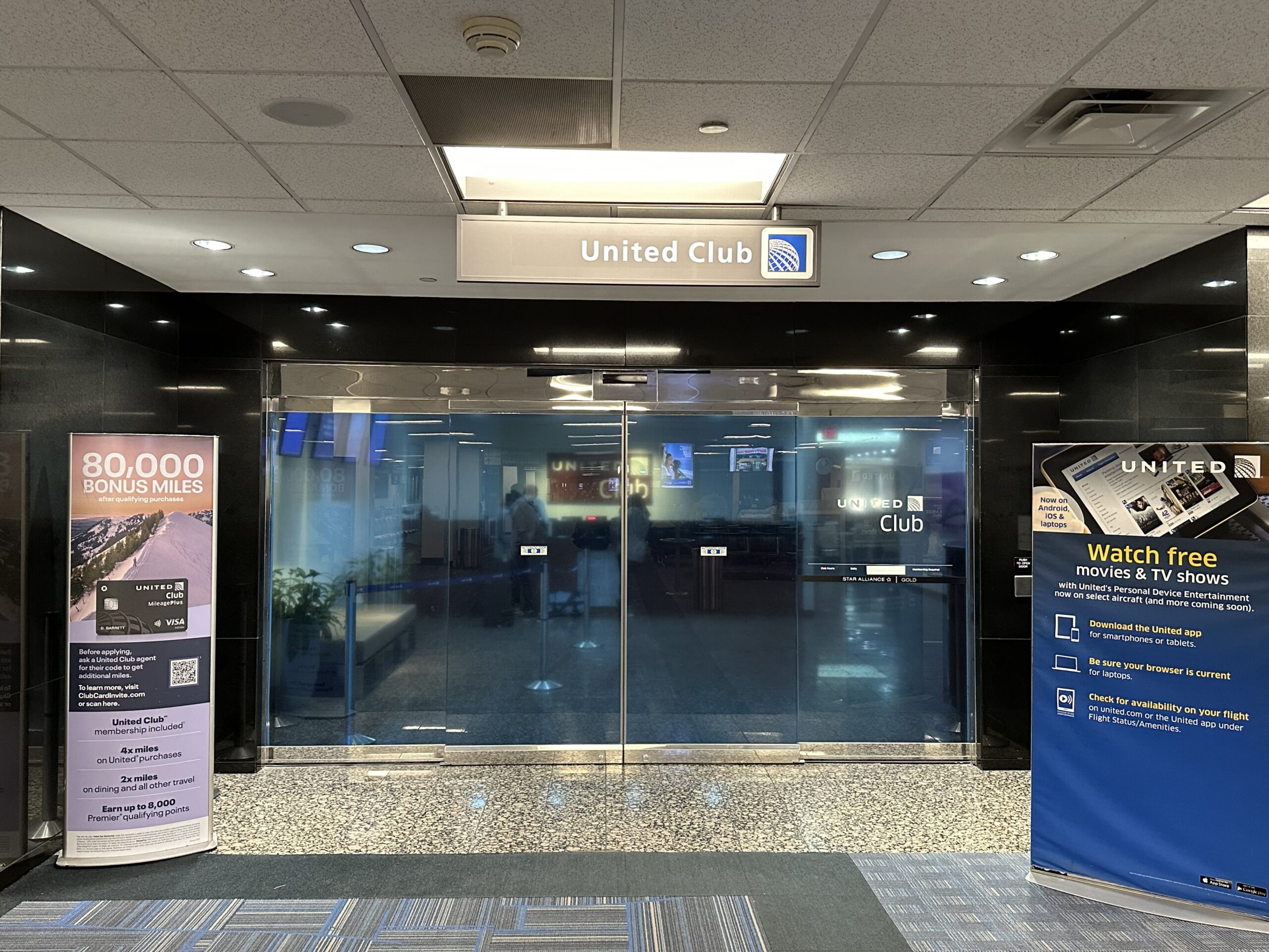 Review: United Club Washington Dulles C7