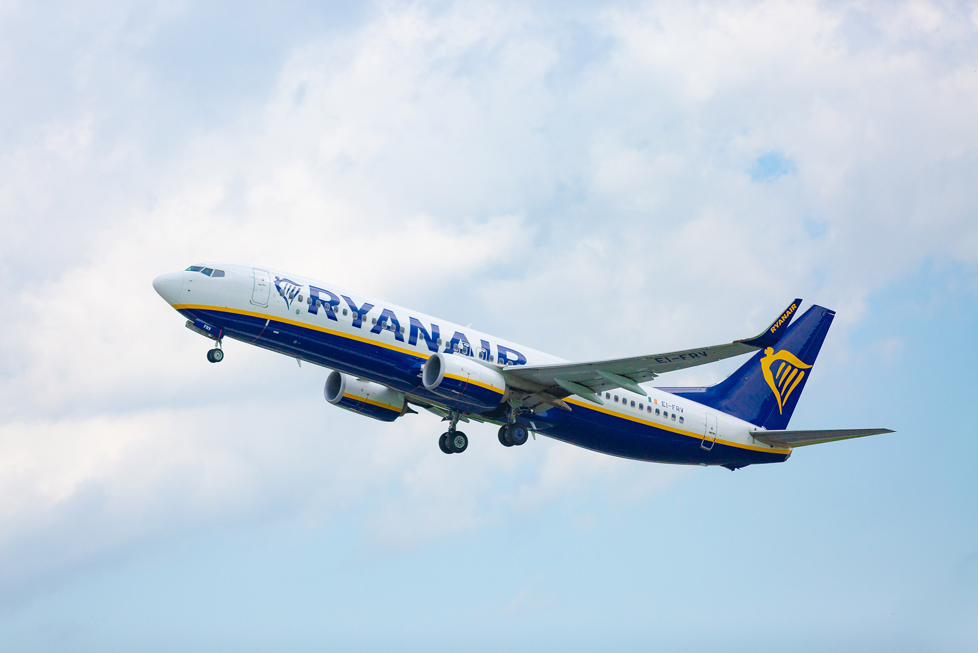 Ryanair Adds 9 Domestic UK Routes