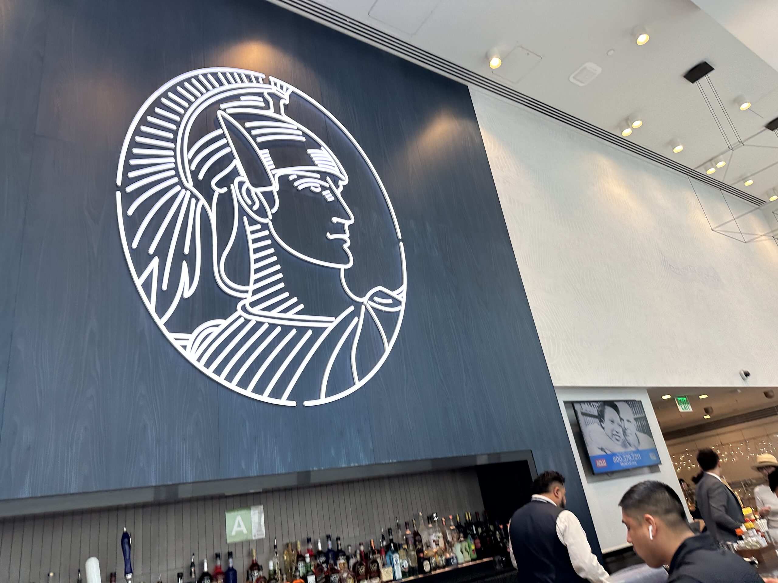 Review: American Express Centurion Lounge LAX