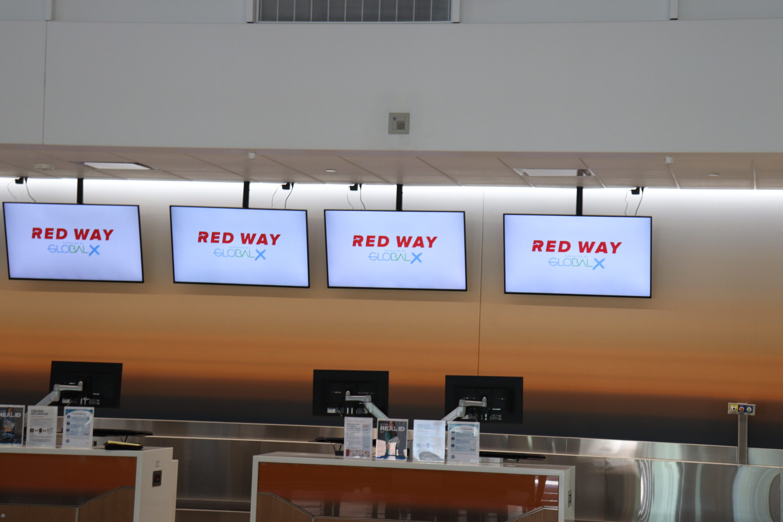 Red Way Airlines Blames Lincoln Airport For Lack Of Refunds