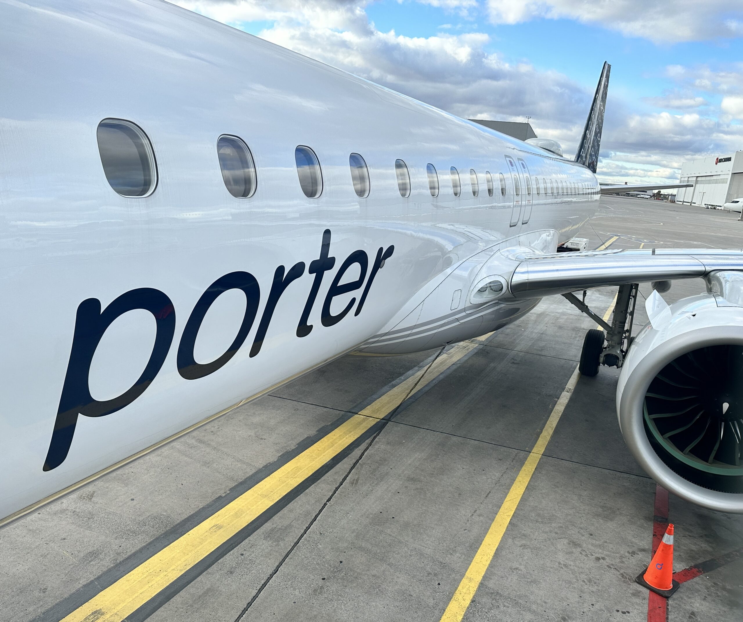 Photo of: Porter Airlines Embraer E195-E2