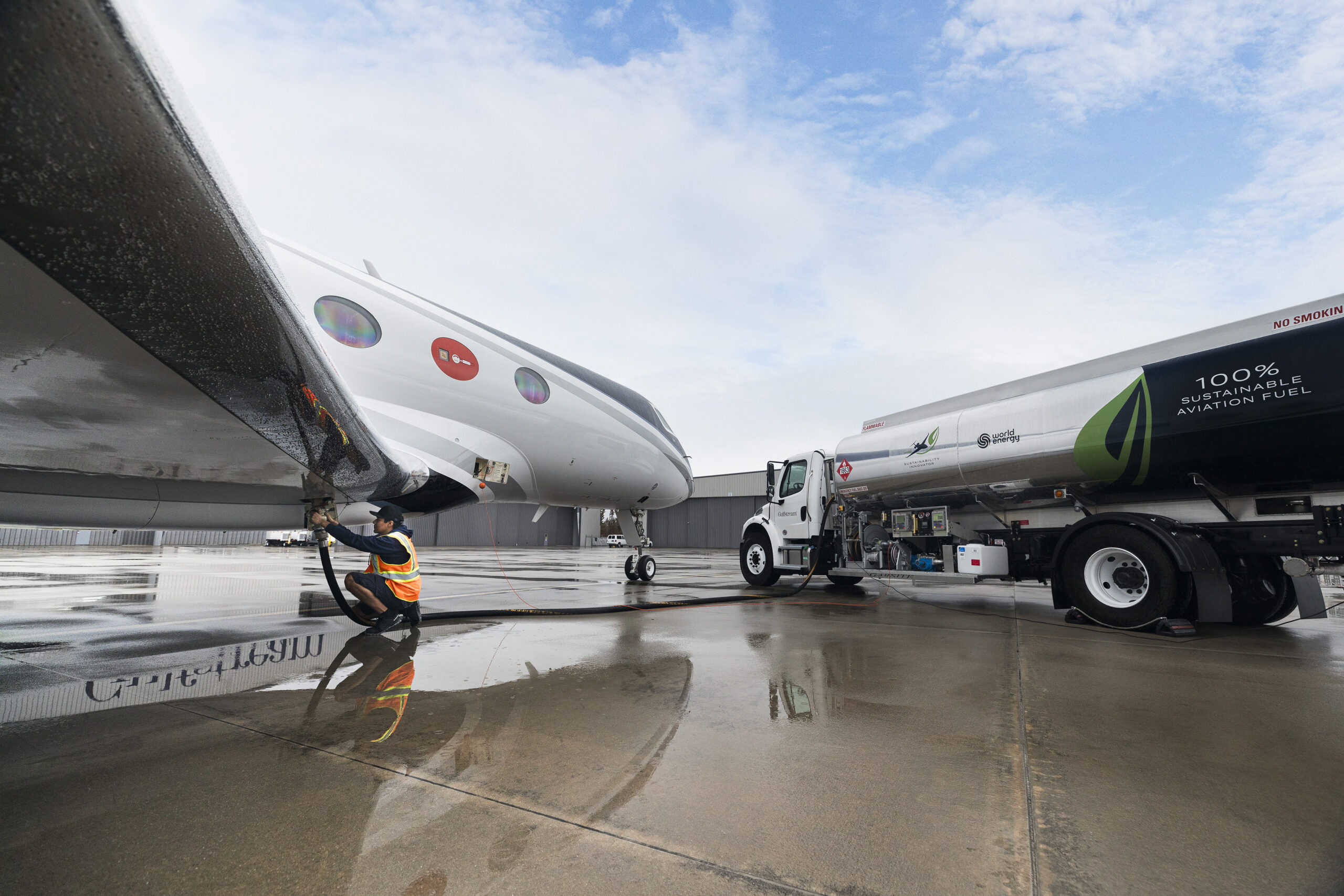 Gulfstream Completes Worlds First 100% SAF Transatlantic Flight