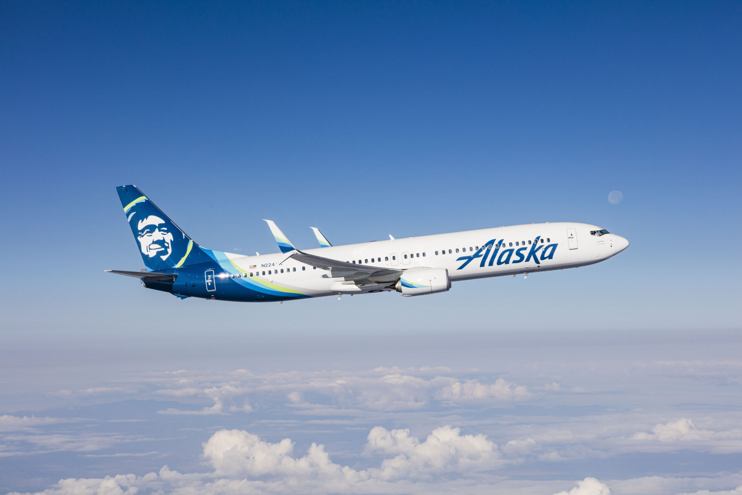 Photo of: Alaska Airlines Boeing 737-900ER // Alaska Airlines