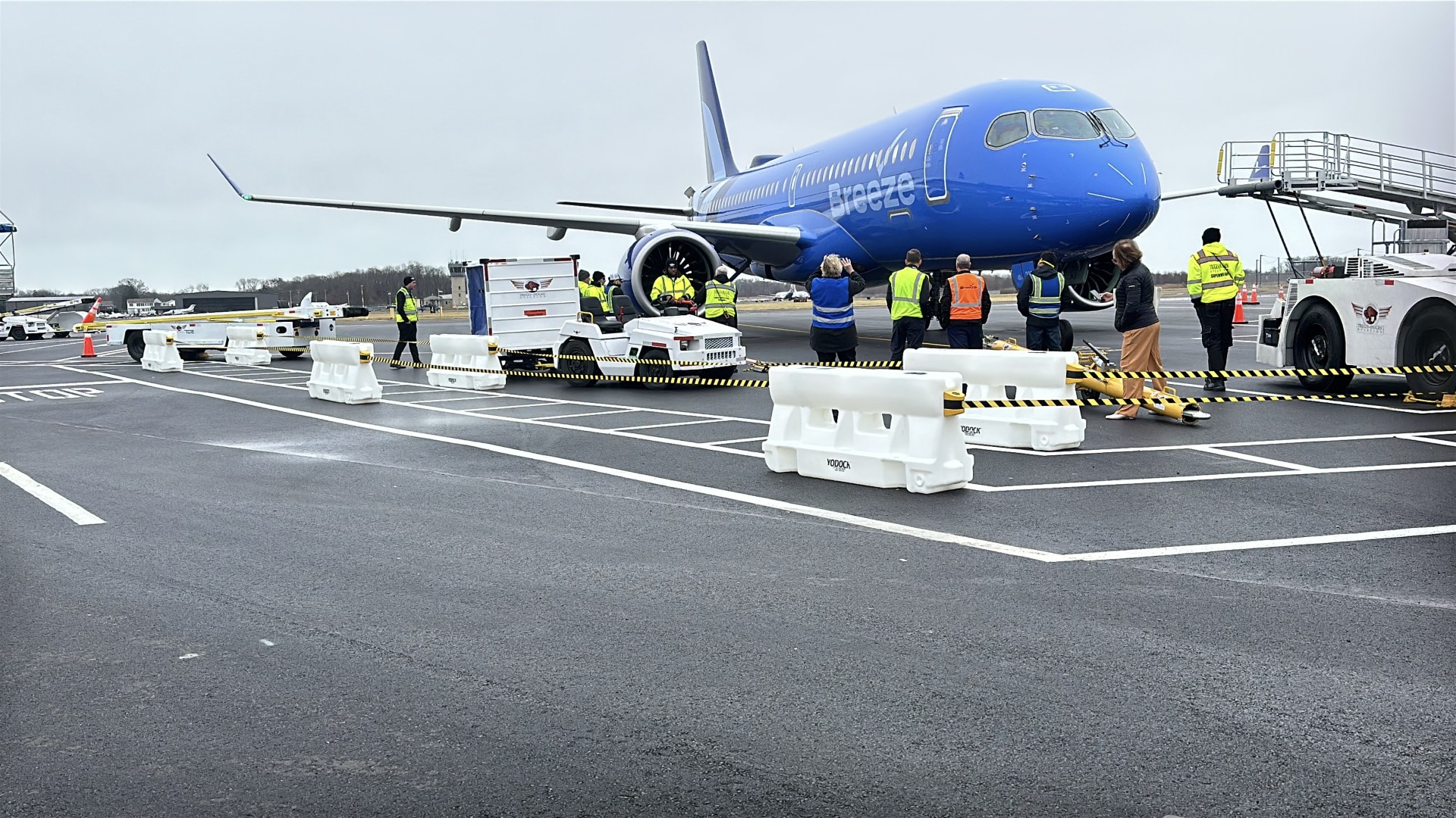 Breeze Airways Launches Flights To Burbank